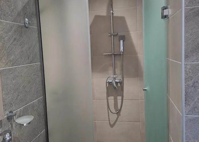 Don Kostangelo Casa de hóspedes Nikiana