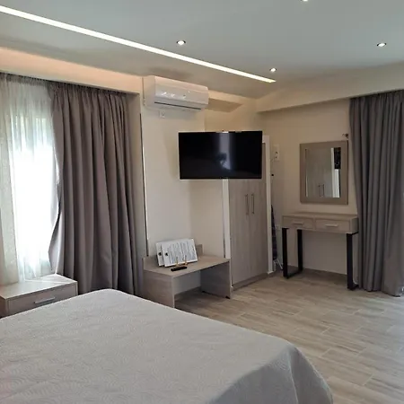 Don Kostangelo ゲストハウス 3*